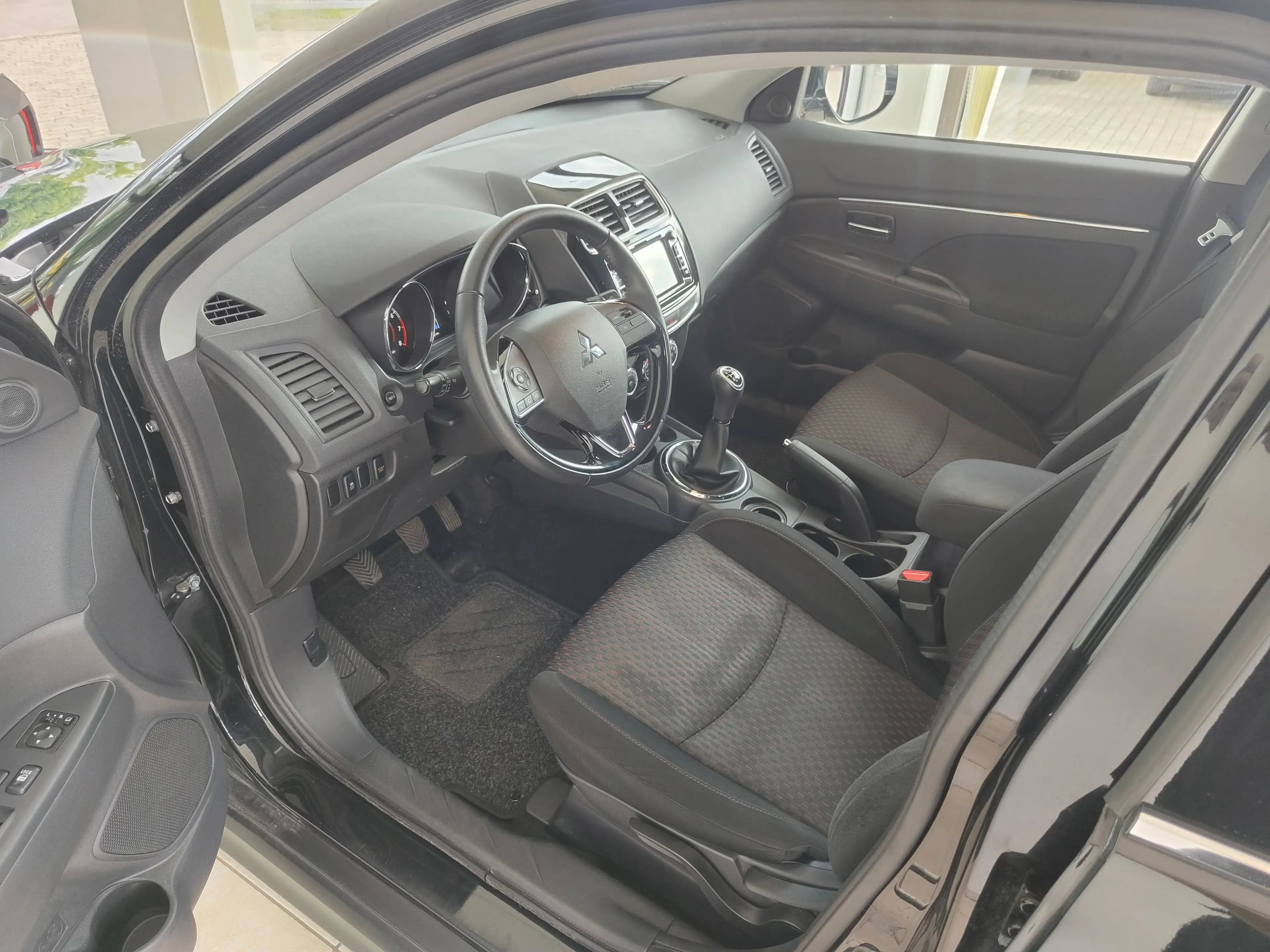 Mitsubishi ASX Edition 100+ mit Allwetterreifen — photo 6