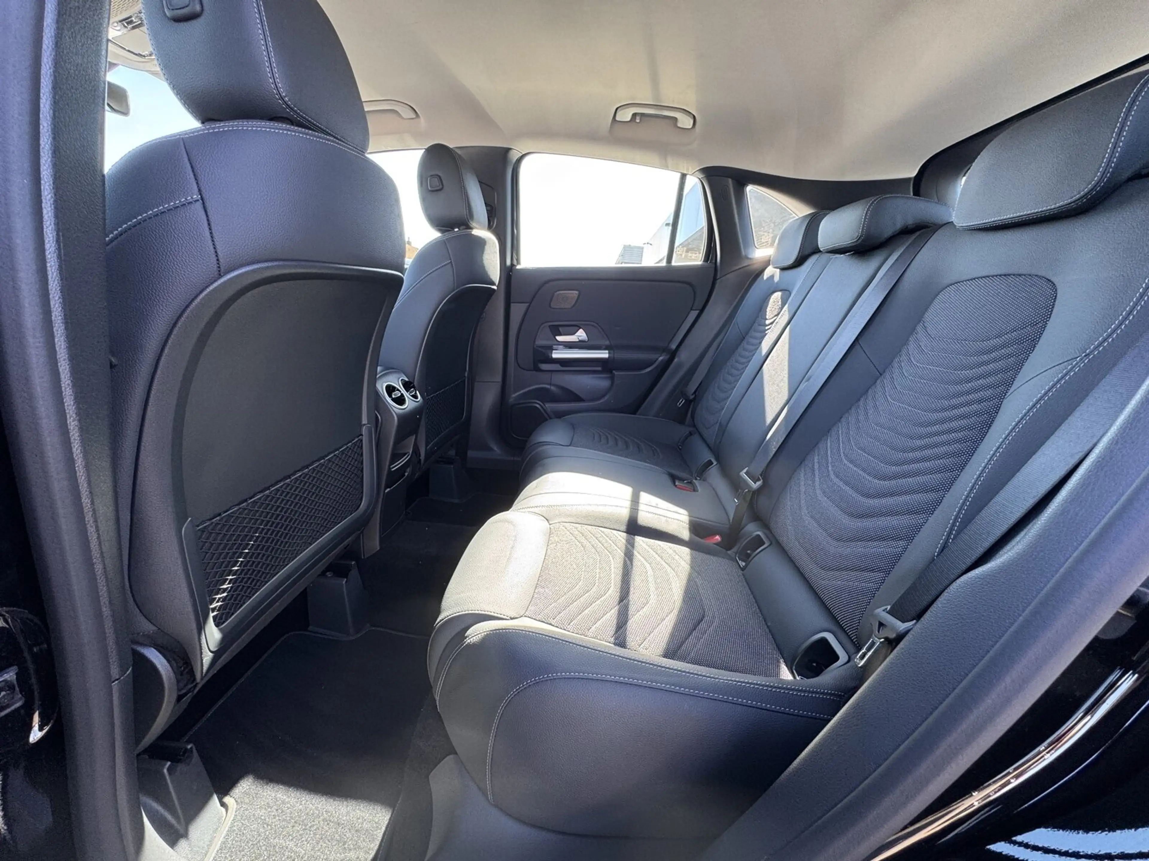 Mercedes-Benz GLA 200 GLA 200 PROGRESSIVE NAVI+LED+KAM+ASSIST+KEYLESS+ — photo 11