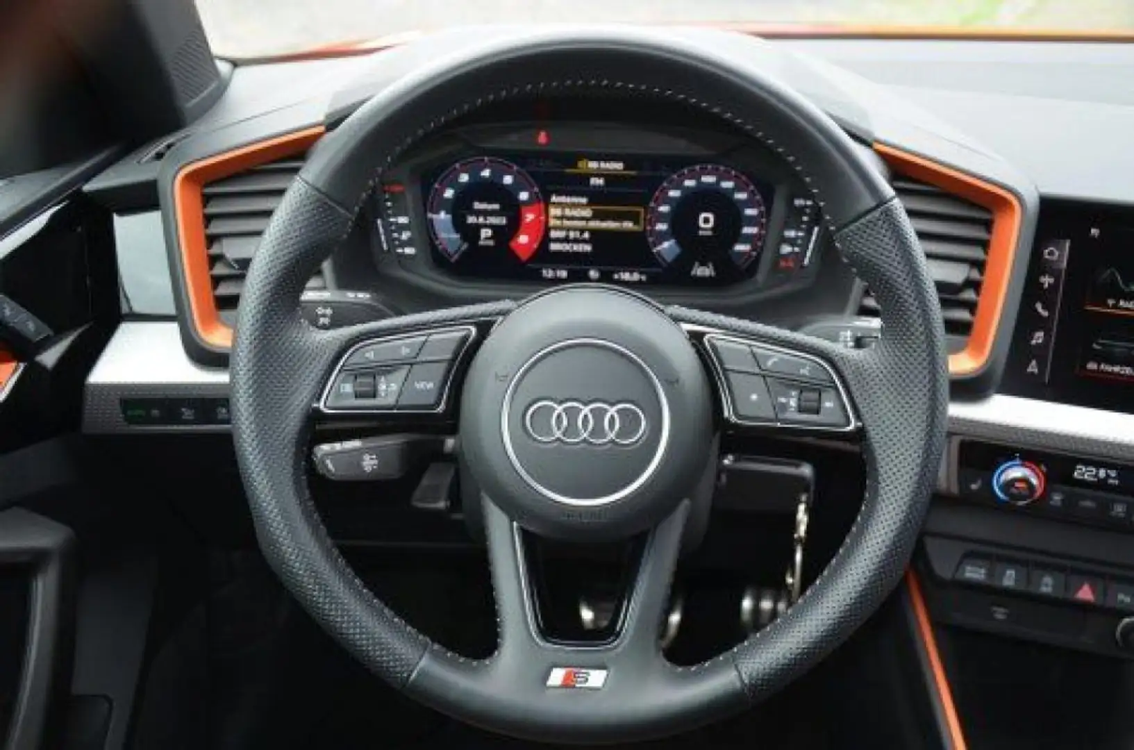 Audi A1 citycarver S line Orange - 2