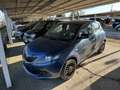 Lancia Ypsilon 1.0 firefly hybrid Silver Plus s&s 70cv Blau - thumbnail 1