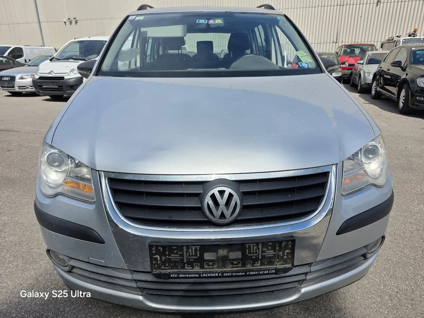 Volkswagen Touran 1.9 TDI Trendline Grau - 1