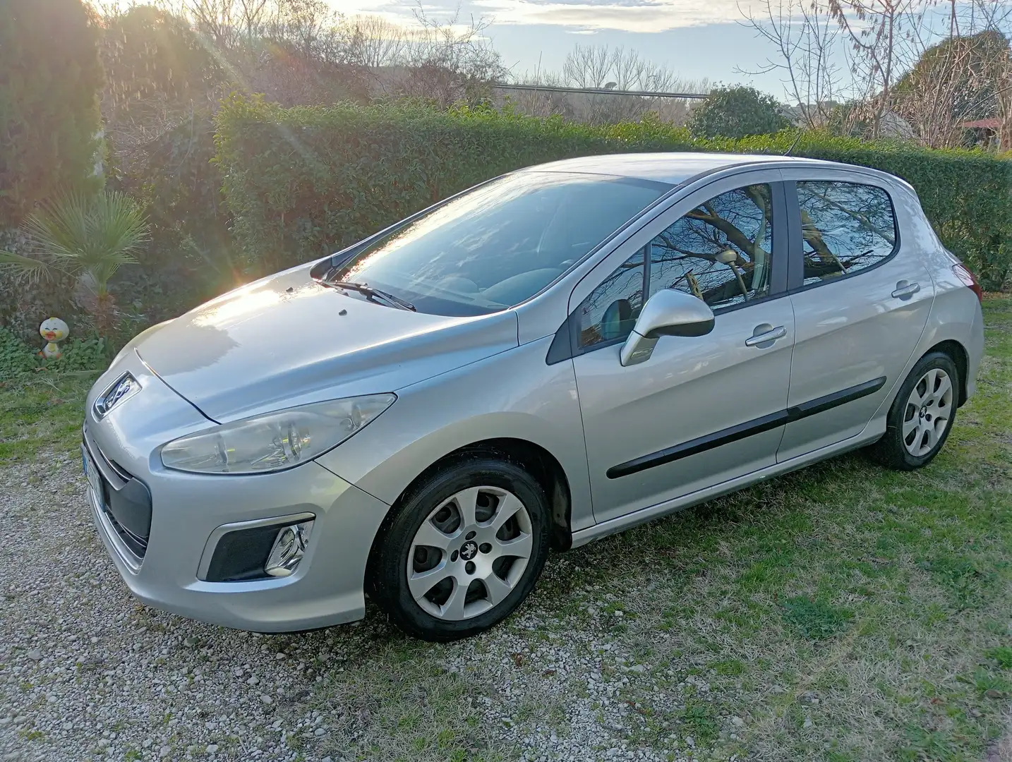 Peugeot 308 308+5p+2.0+hdi+16v+Tecno+fap Grigio - 1