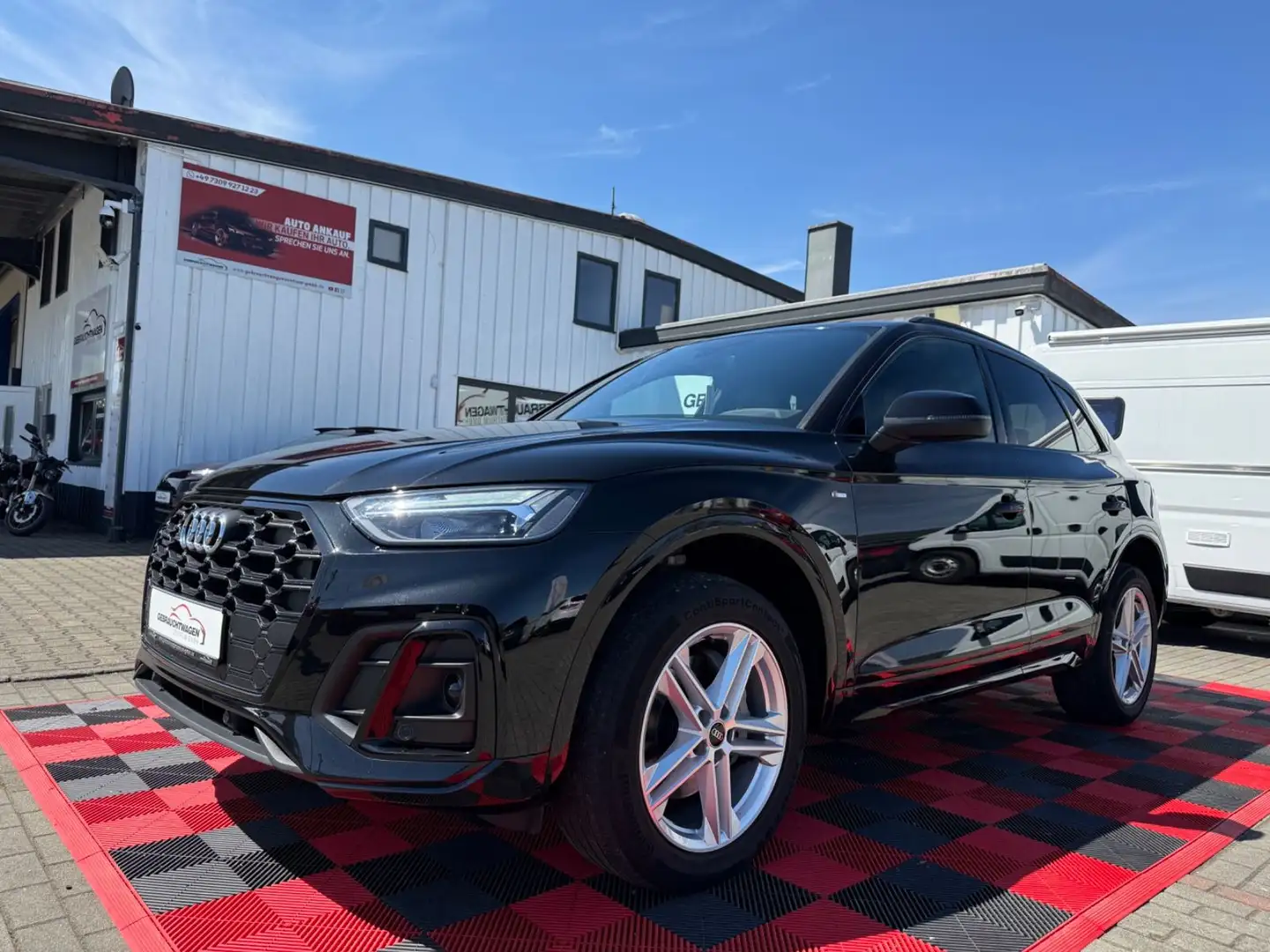 Audi Q5 40 TDI quattro S line S-tronic *OptikPaket* Schwarz - 1