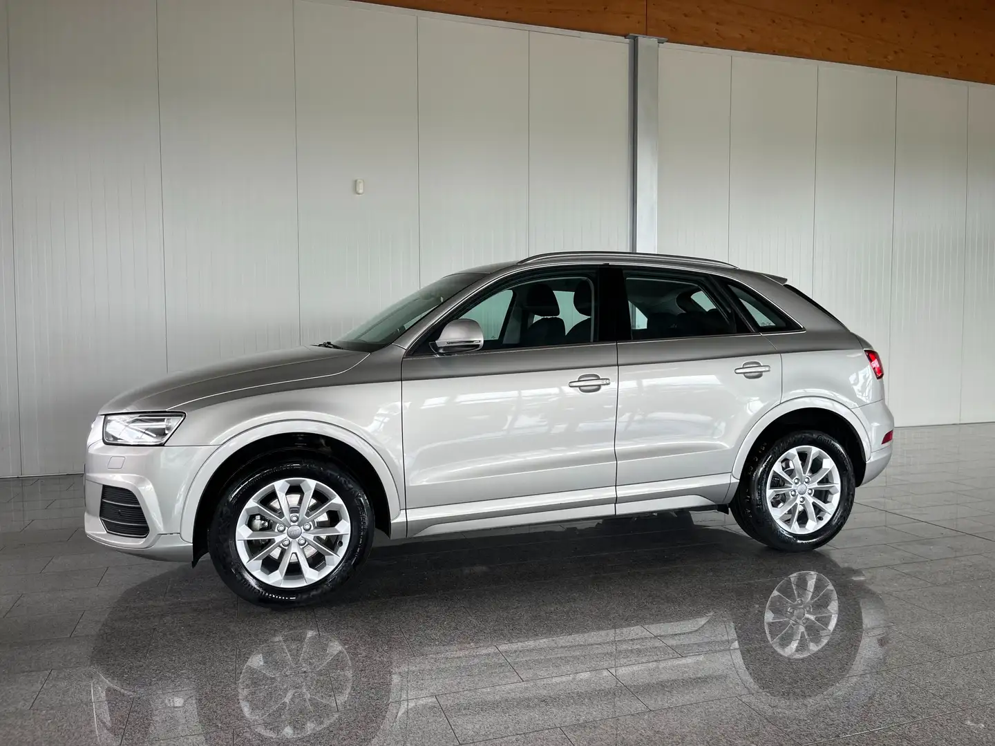 Audi Q3 design quattro Beige - 1