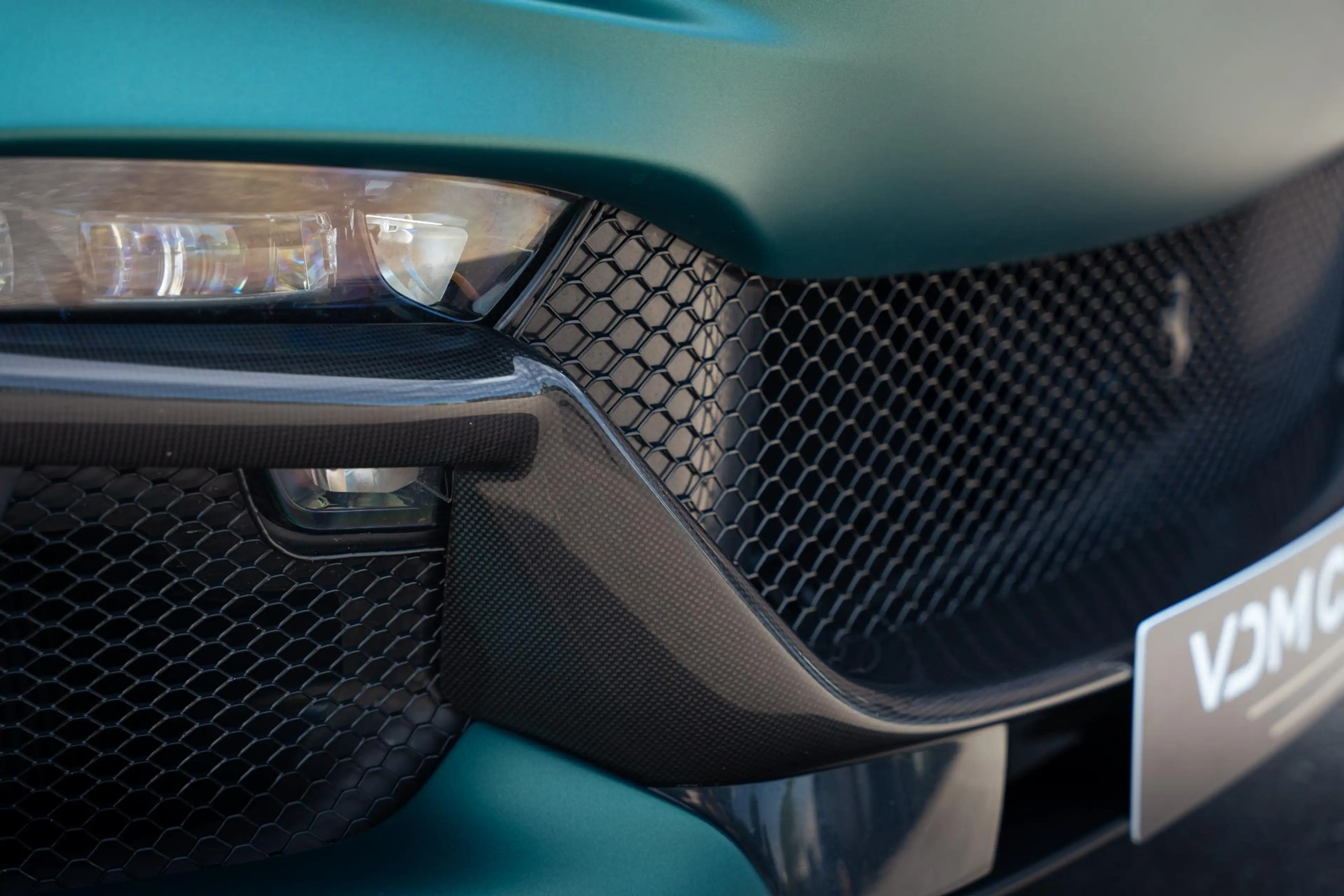 Ferrari Purosangue 6.5 V12 | Atelier | Full Carbon | Massage | Verde — photo 11