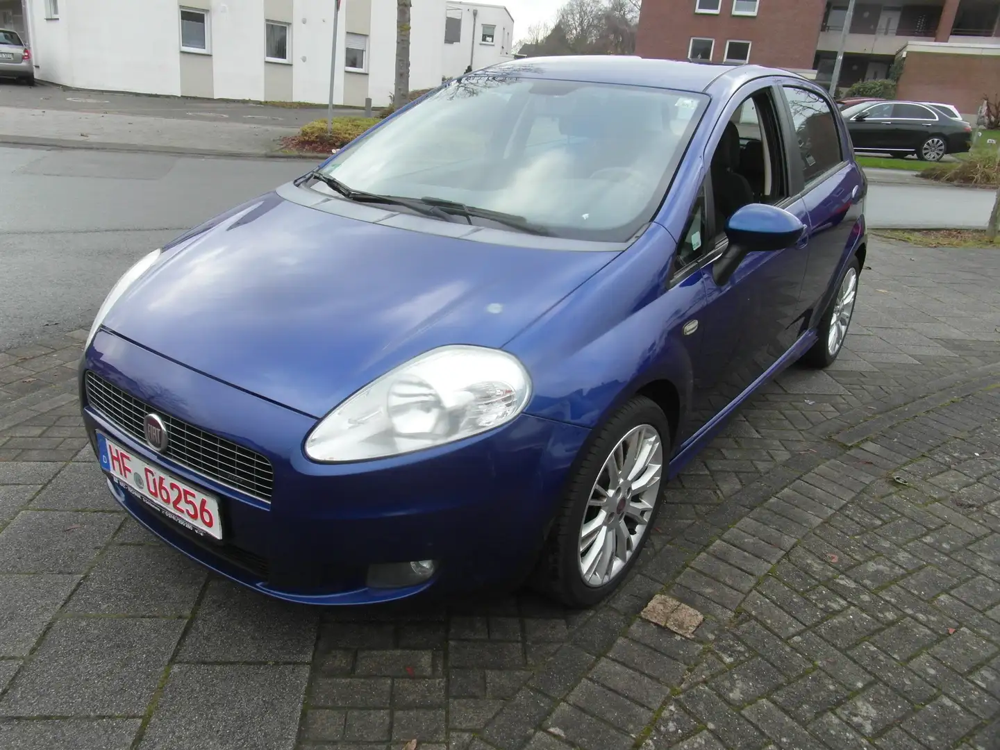 Fiat Grande Punto Grande Punto  5-Türer 1.4 T-Jet 16V Racing Blau - 2