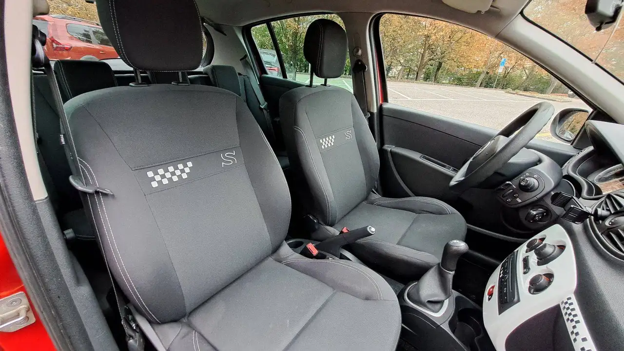 Renault Clio Citadine 3 portes — photo 5