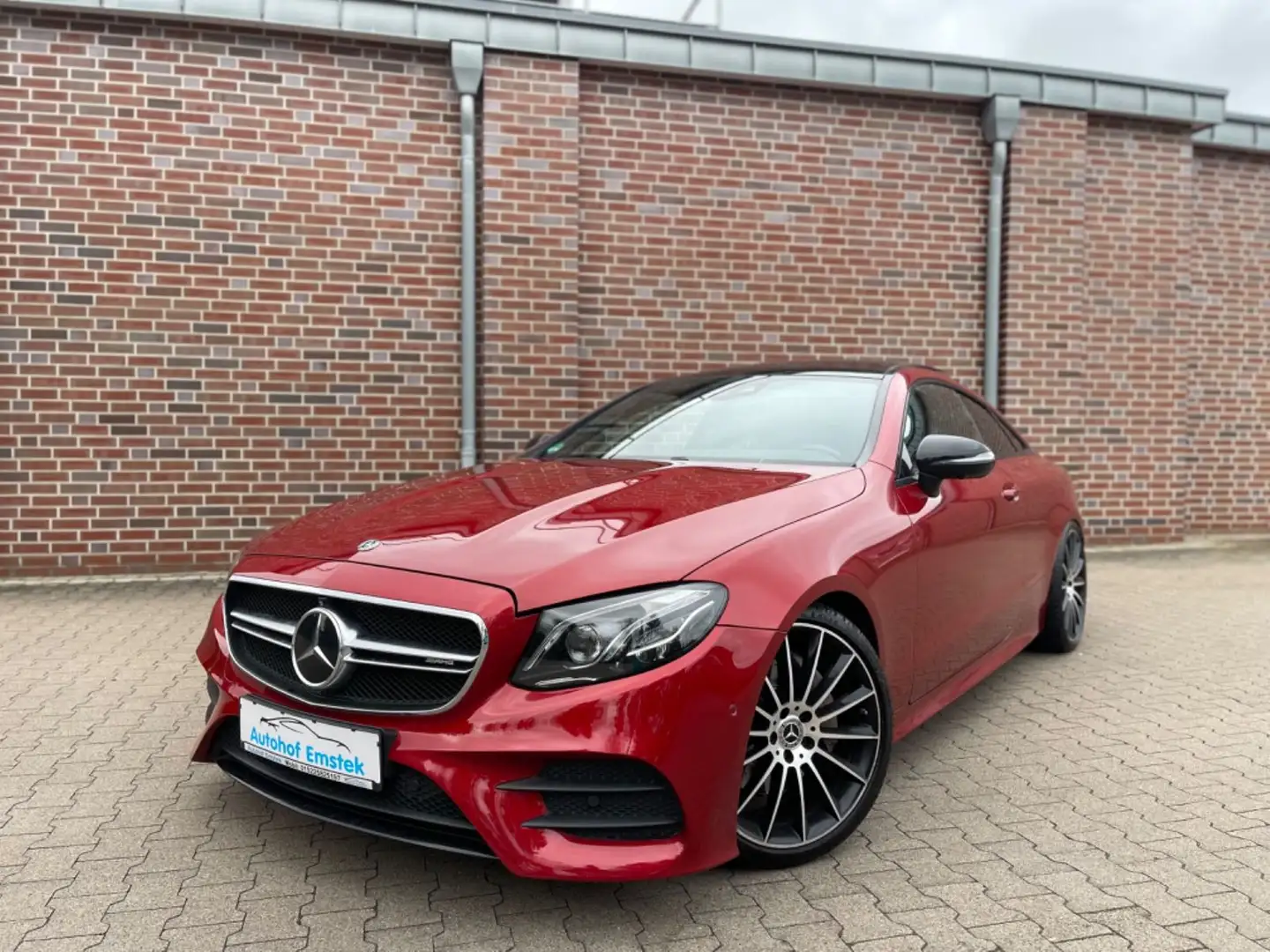 Mercedes-Benz E 220 d Coupe *53 AMG Umbau*Widescreen*Panorama* Rouge - 1