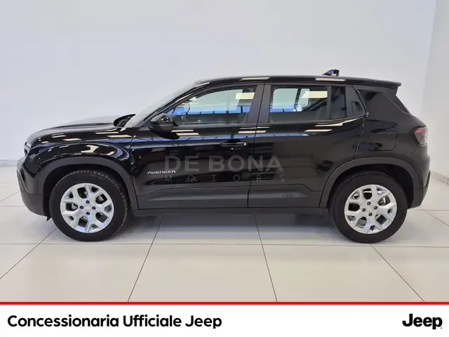 Jeep Avenger view 3