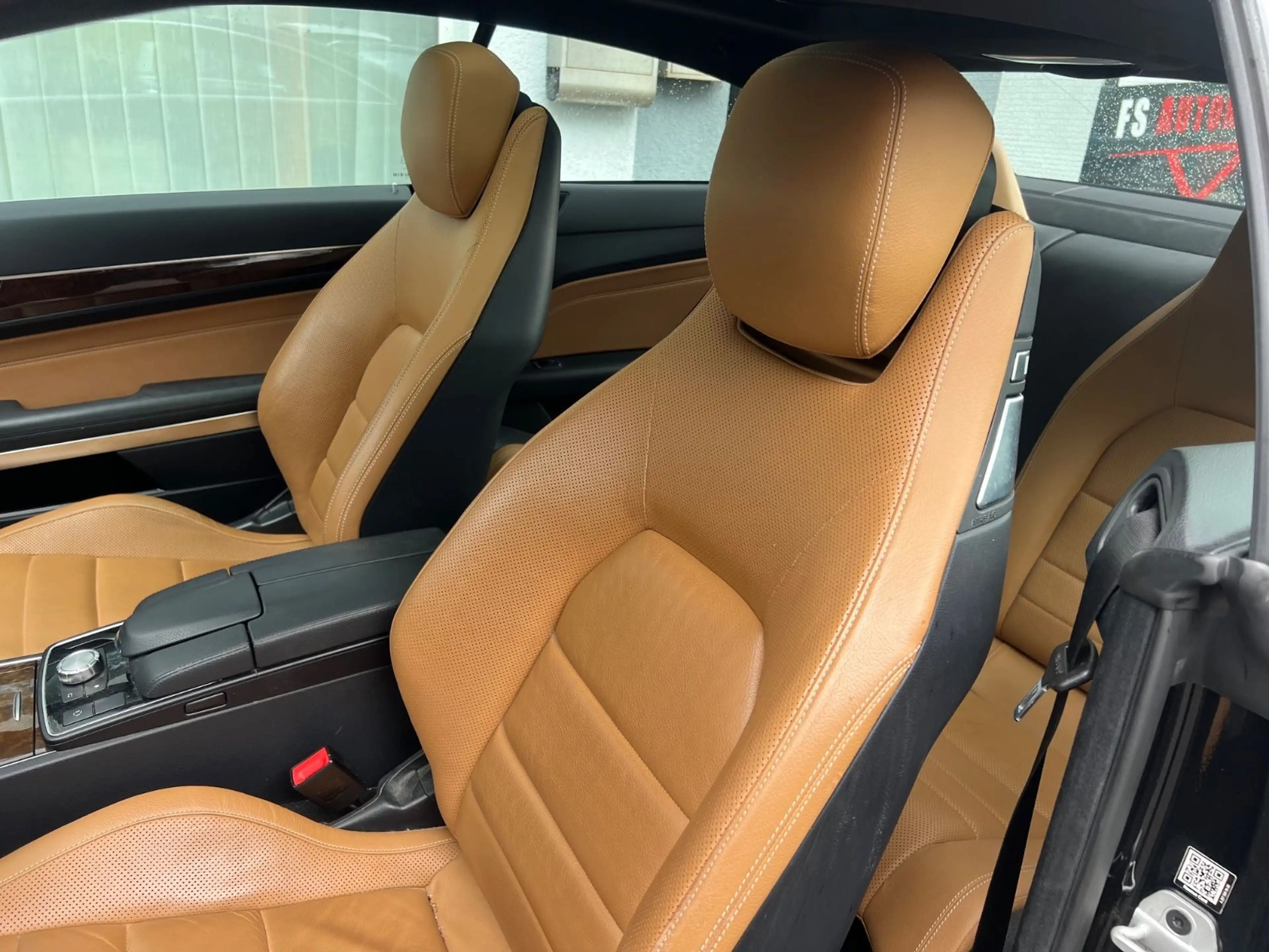 Mercedes-Benz E 200 E Coupe"1.Hand"Scheckheft"Pano"Automatik" — photo 9