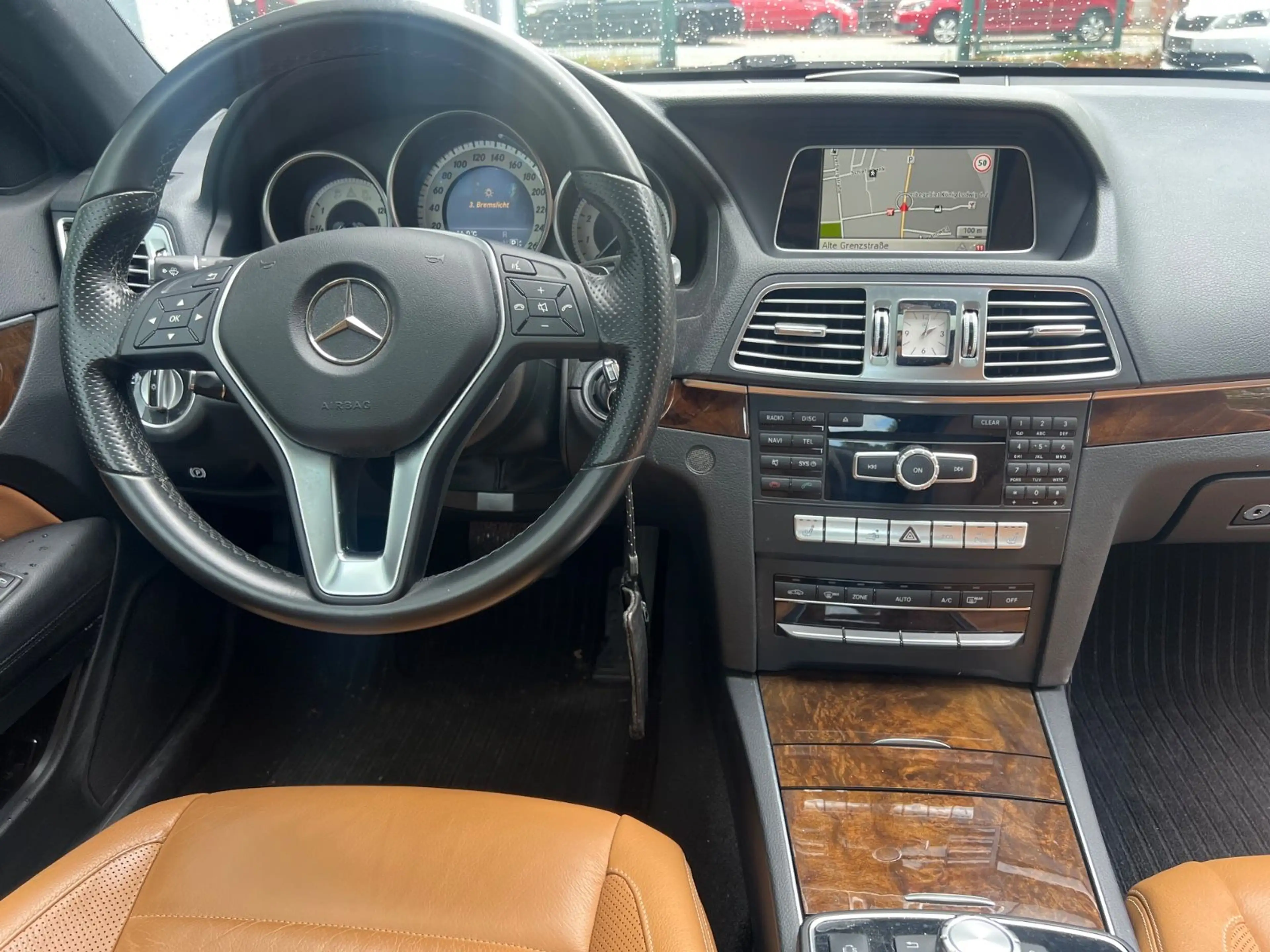Mercedes-Benz E 200 E Coupe"1.Hand"Scheckheft"Pano"Automatik" — photo 11