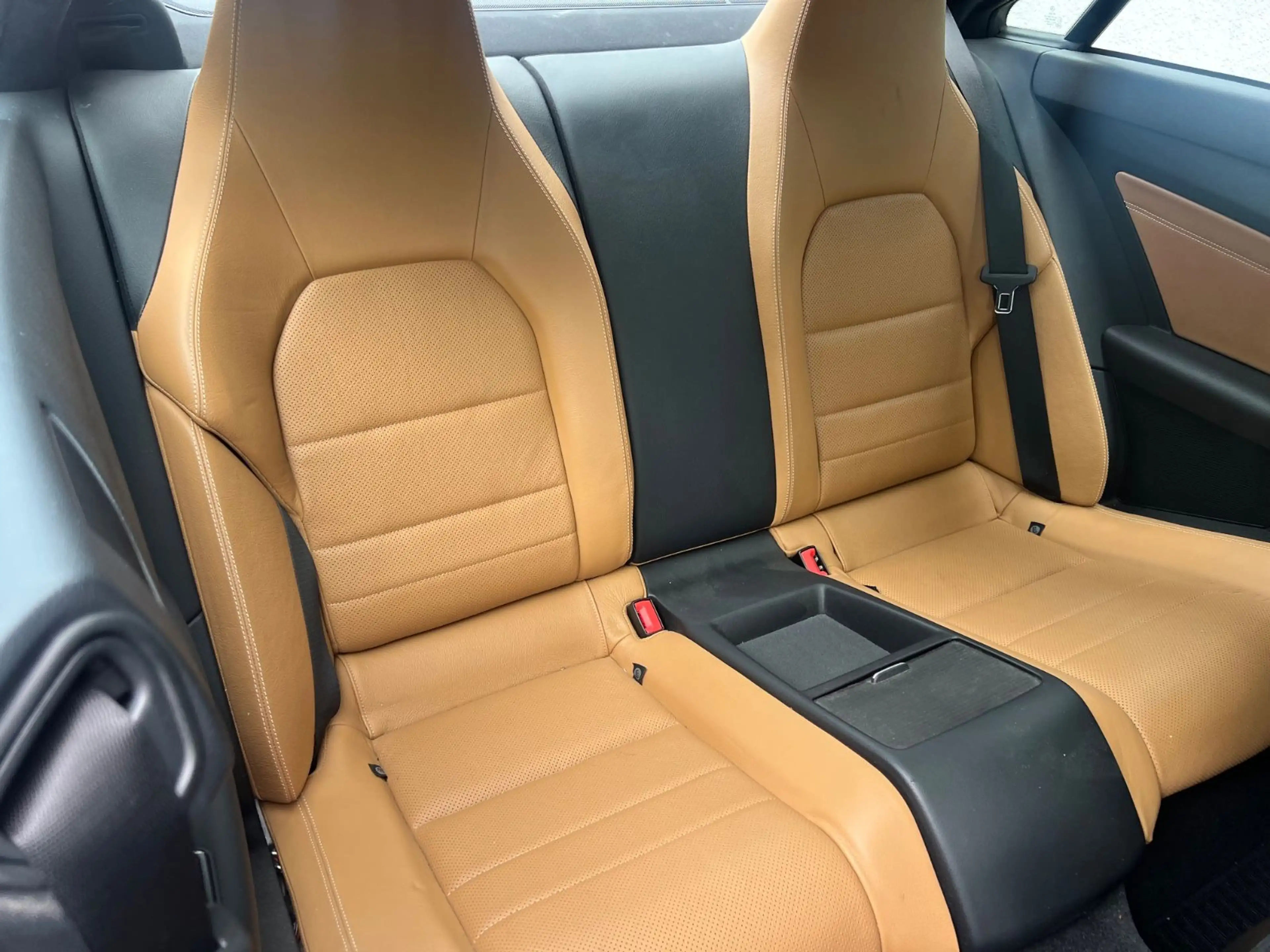Mercedes-Benz E 200 E Coupe"1.Hand"Scheckheft"Pano"Automatik" — photo 10