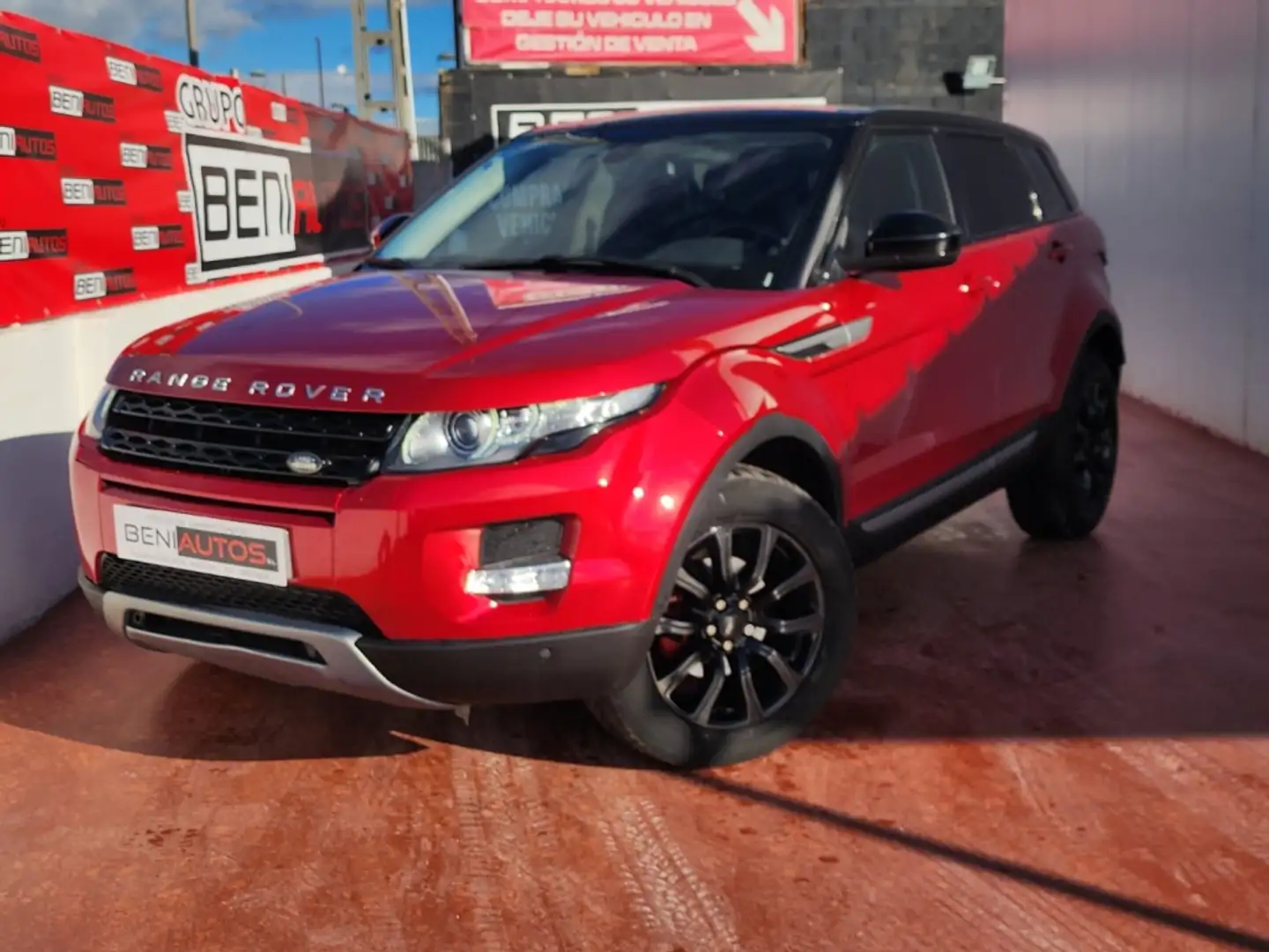 Land Rover Range Rover Evoque 2.2L TD4 Prestige 4x4 Aut. Rojo - 1
