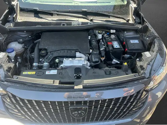 Peugeot 2008 view 7
