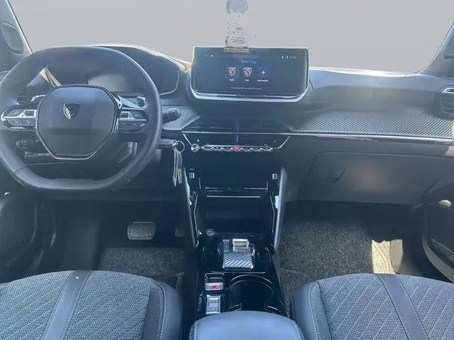 Peugeot 2008 view 11