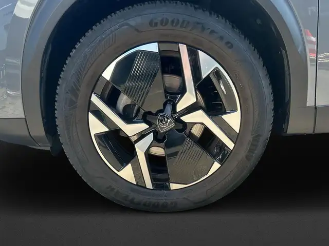 Peugeot 2008 view 9