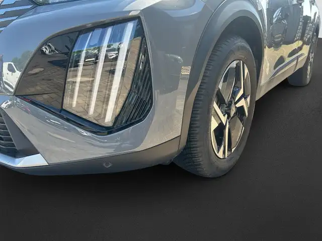Peugeot 2008 view 10