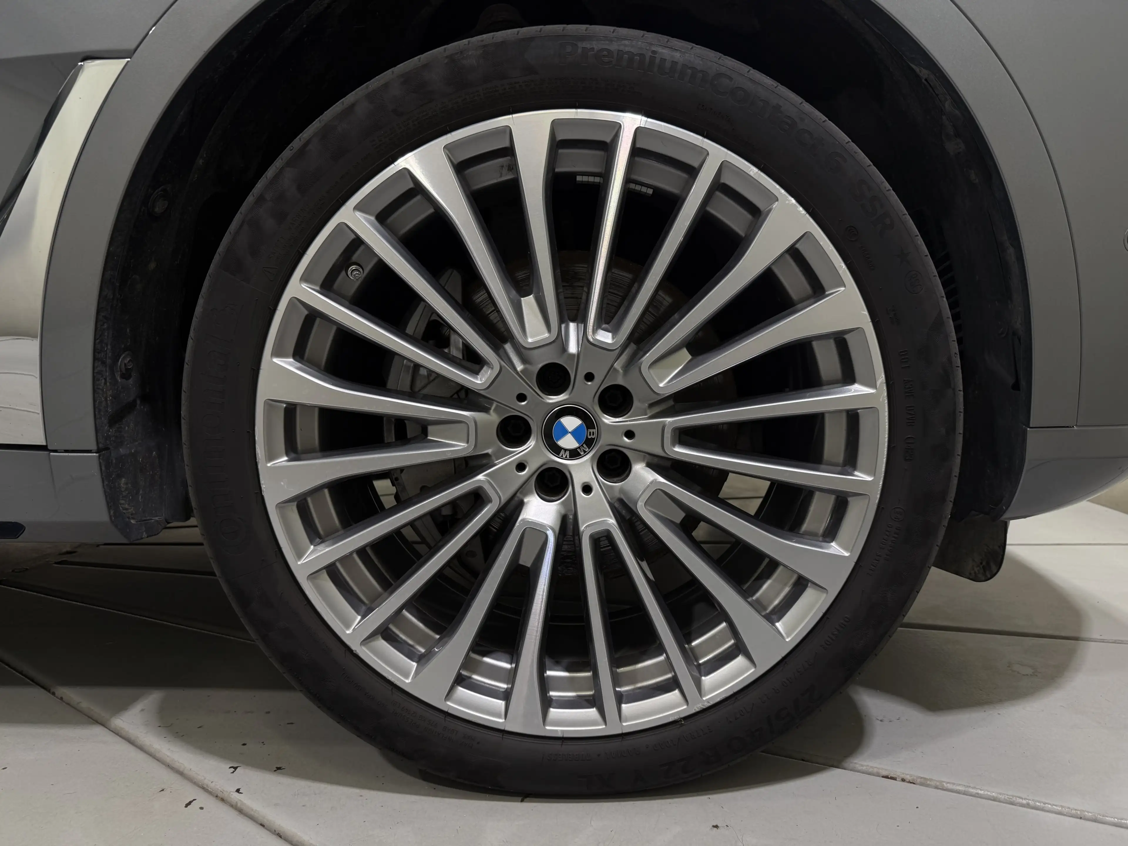 BMW X7 xDrive40d Standhzg AHK ACC 360 HUD HK — photo 8