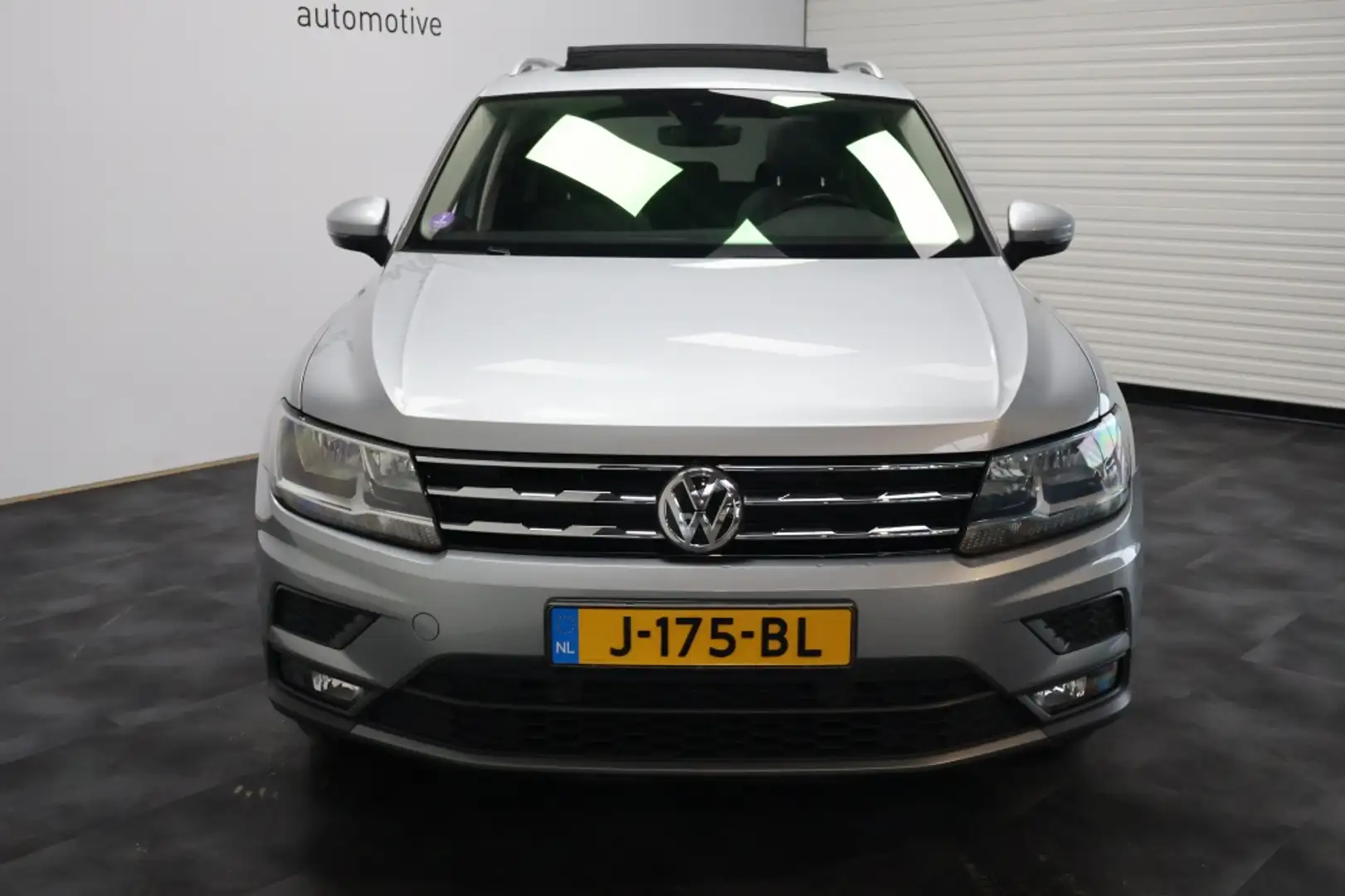 Volkswagen Tiguan Allspace 1.5 TSI Business | Automaat | 7-persoons | Trekhaa Gris - 2