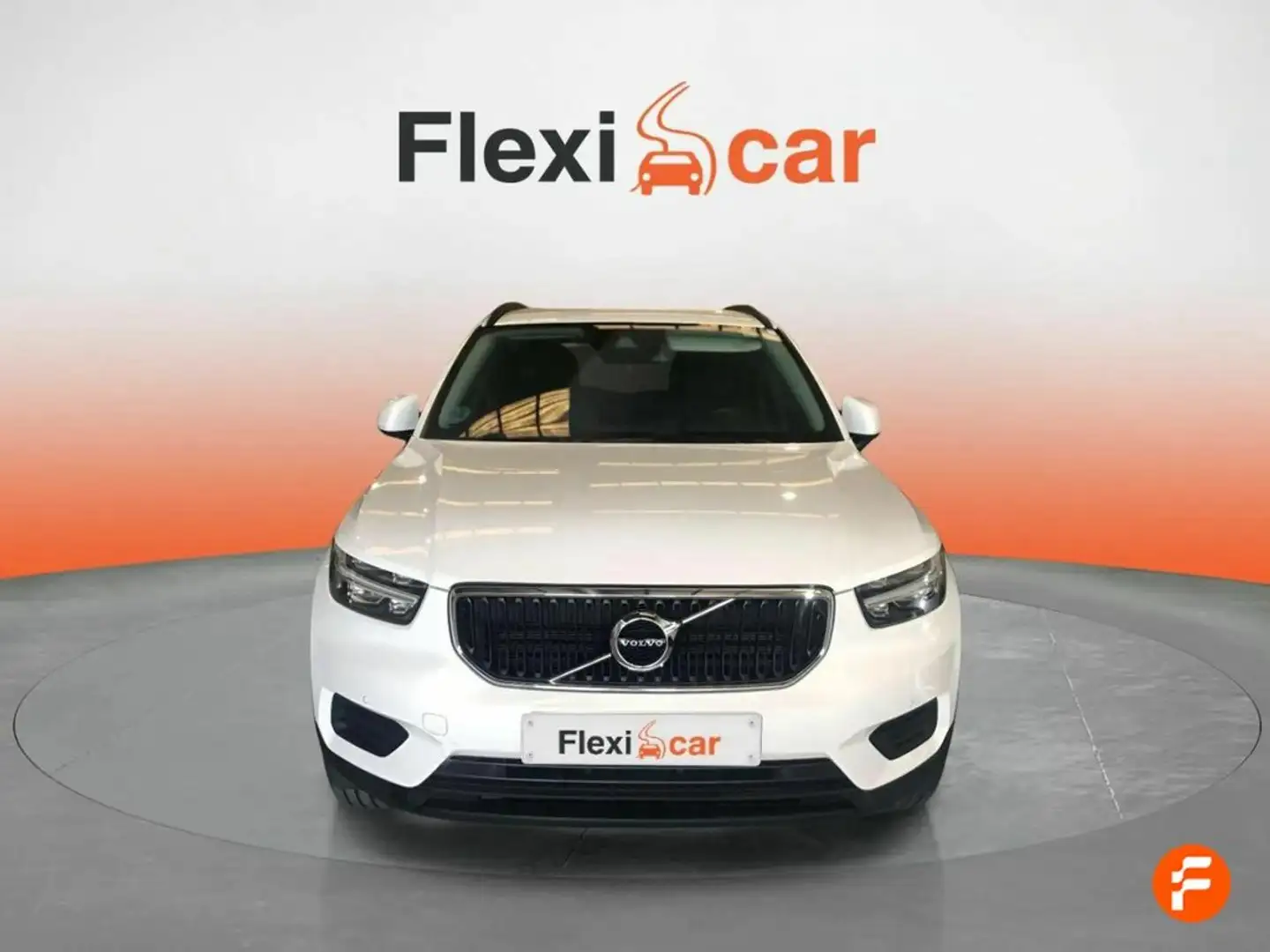 Volvo XC40 1.5 T2 Momentum Pro Blanco - 2