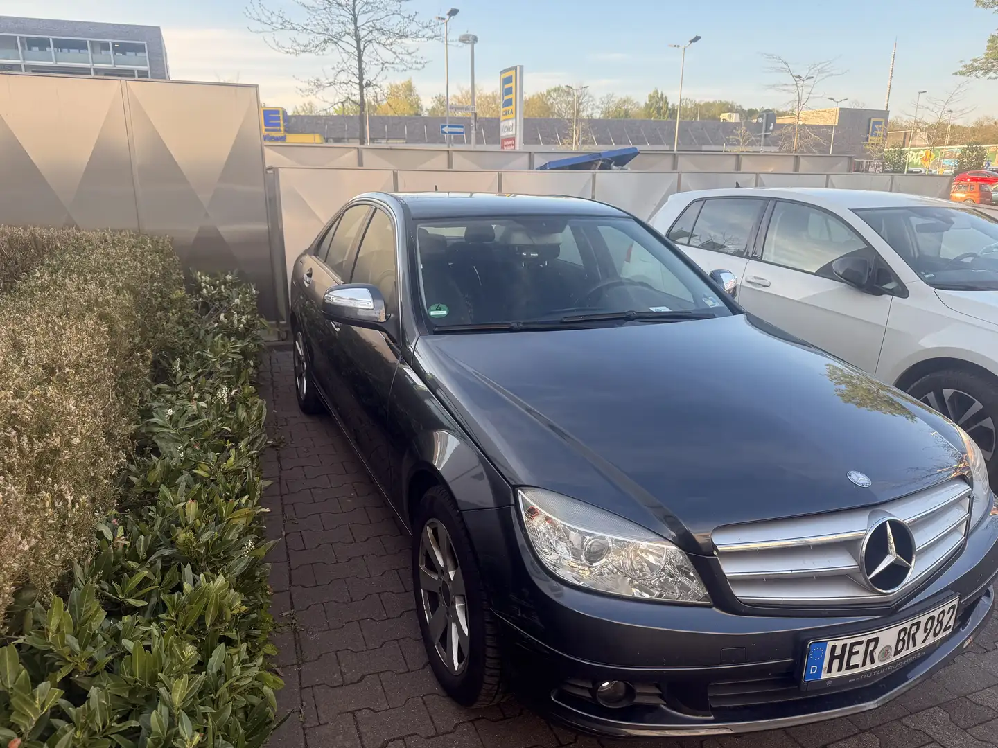 Mercedes-Benz C 200 Blue - 1