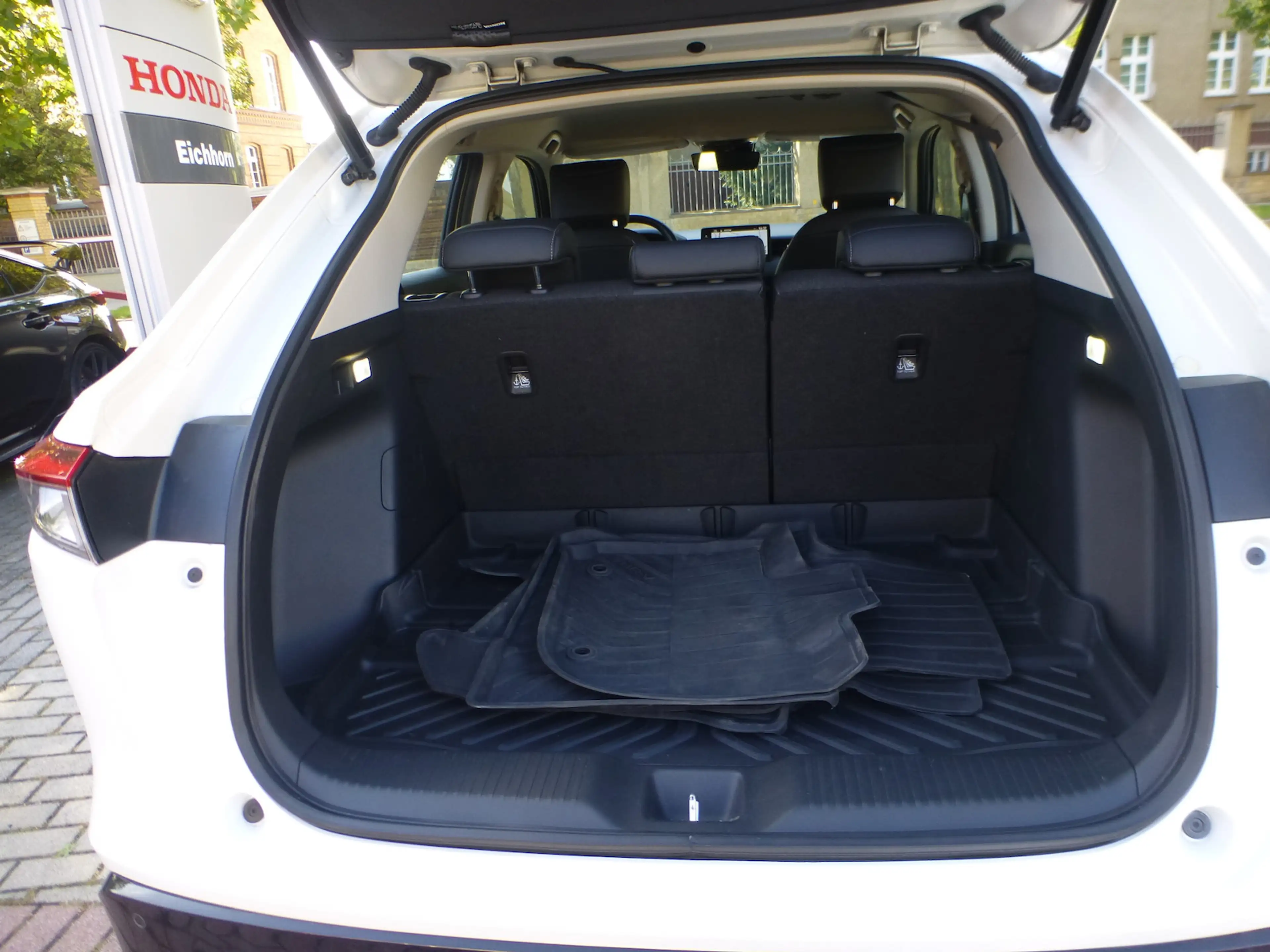 Honda HR-V e:HEV 1,5 i-MMD Hybrid Advance NAVI — photo 12