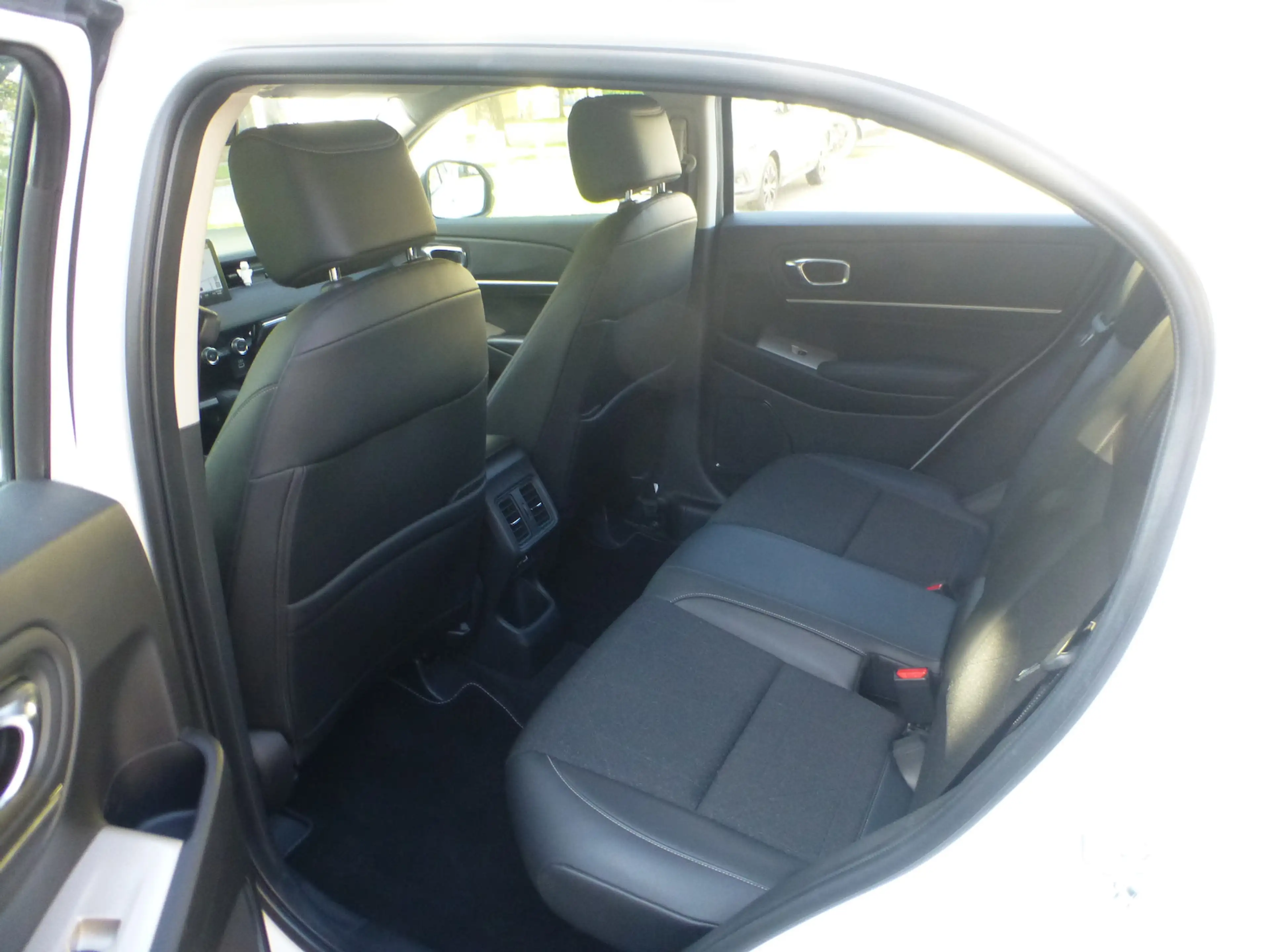 Honda HR-V e:HEV 1,5 i-MMD Hybrid Advance NAVI — photo 15