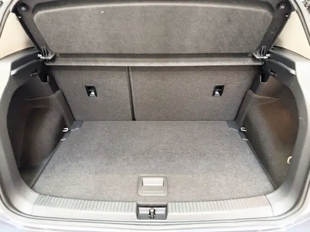 Volkswagen T-Cross view 6