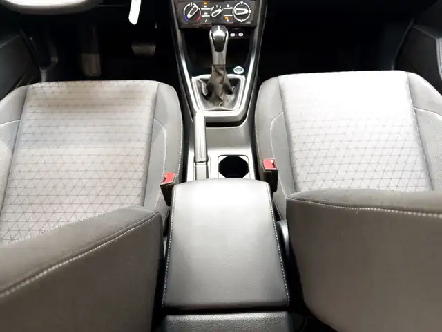 Volkswagen T-Cross view 14
