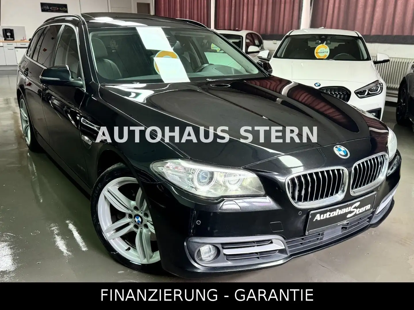 BMW 535 d Touring xDrive ACC Night Driving+ AHK HUD Noir - 1