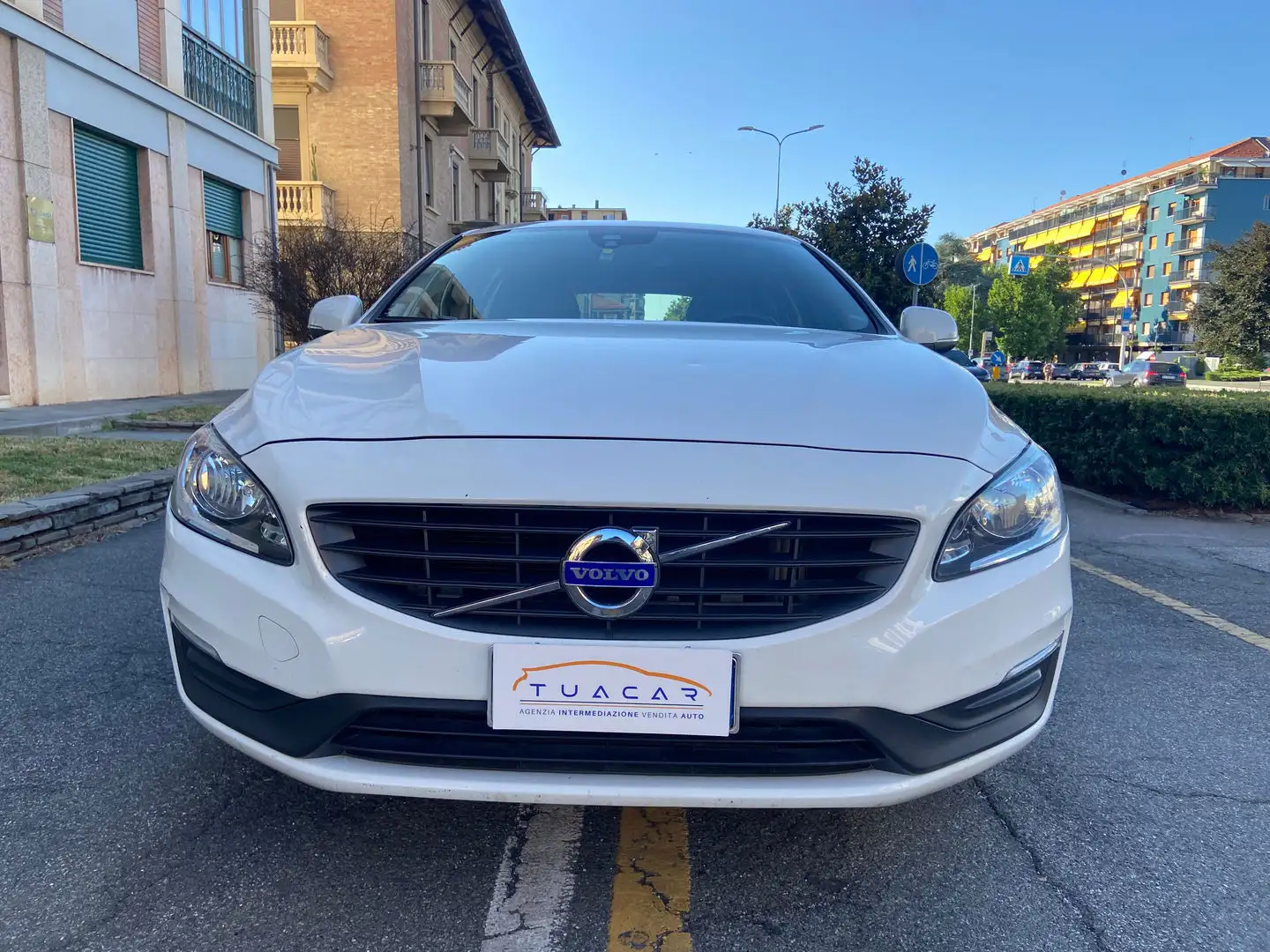 Volvo V60 Volvo V60 2.0 D2 Business Blanc - 2