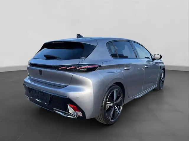 Peugeot 308 view 5
