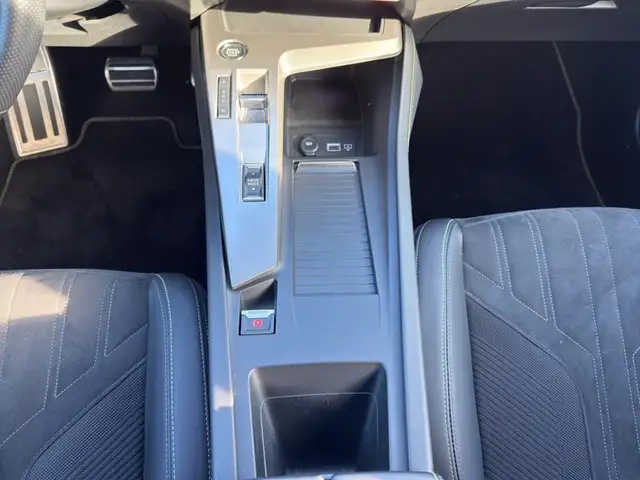 Peugeot 308 view 11
