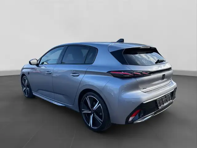 Peugeot 308 view 3