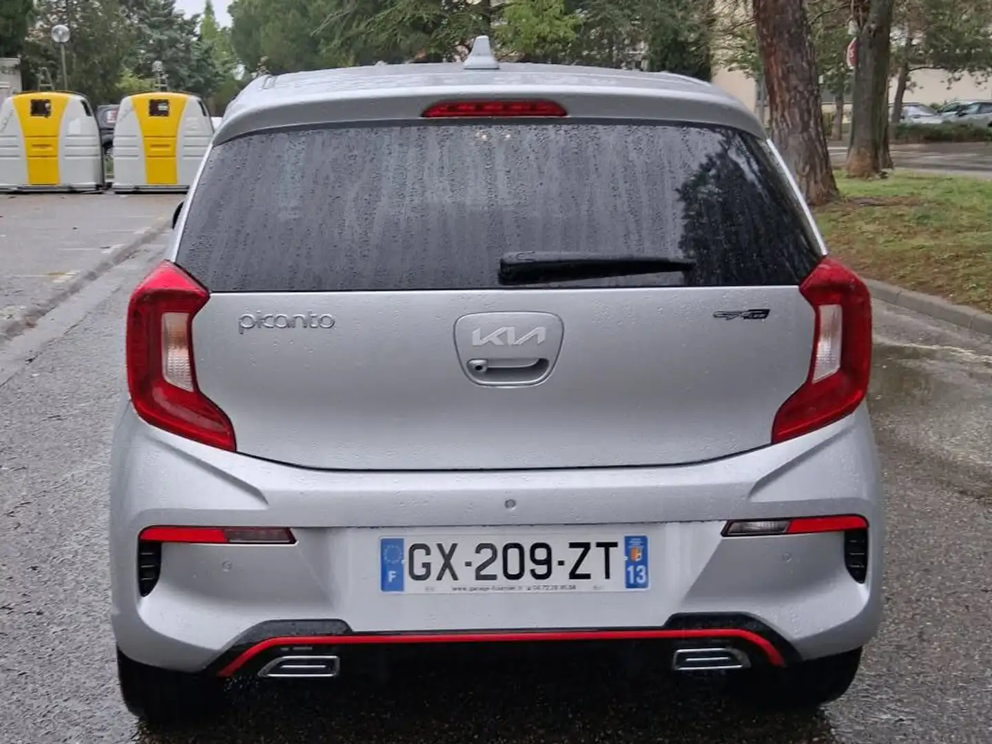 Kia Picanto - 1