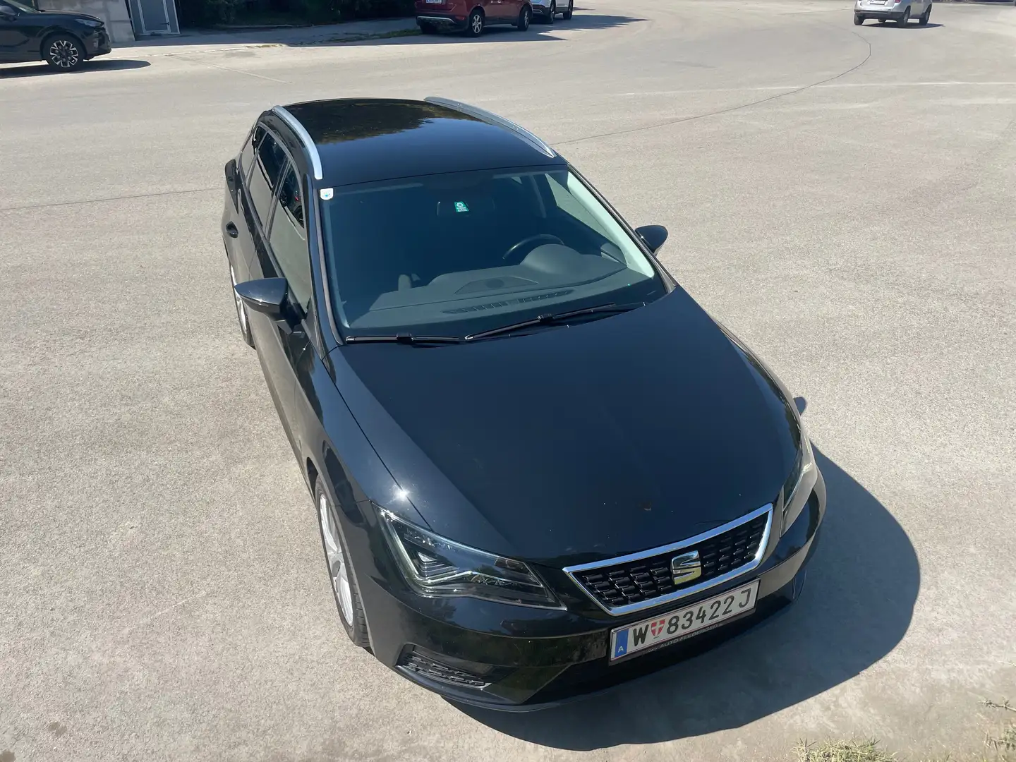 SEAT Leon Leon ST Style 1,6 TDI DSG Start-Stopp Style Schwarz - 1