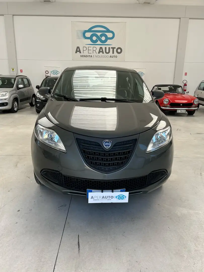 Lancia Ypsilon 0.9 t.air Elefantino ecochic metano 80cv clima - 1