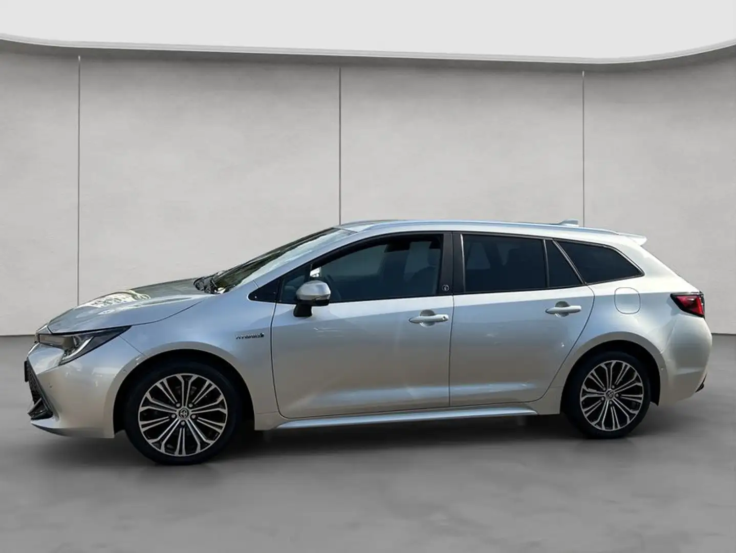 Toyota Corolla 2.0 Hybrid Touring Sports Team Deutschland Silber - 2