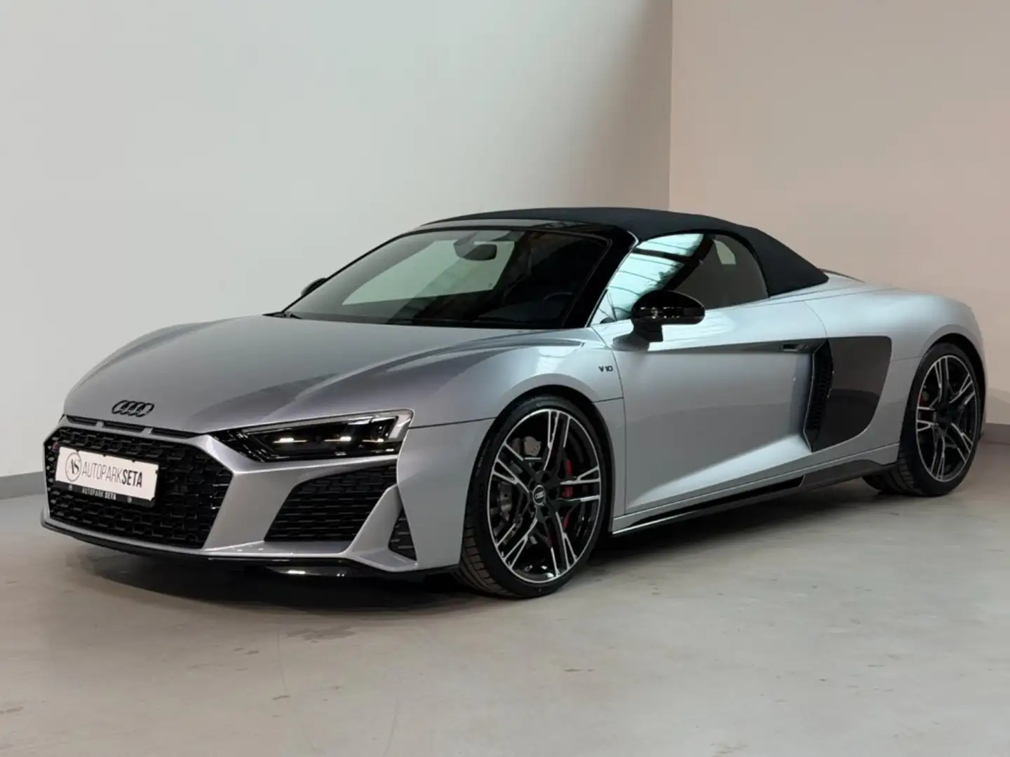 Audi R8 Spyder V10 FSI RWD S tronic 397kW Plateado - 1