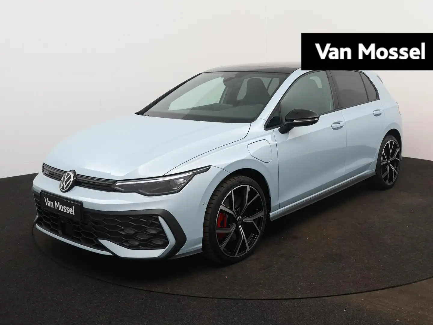 Volkswagen Golf GTE 1.5 eHybrid 272 PK | Panoramadak | Navigatie | Bla Mavi - 1