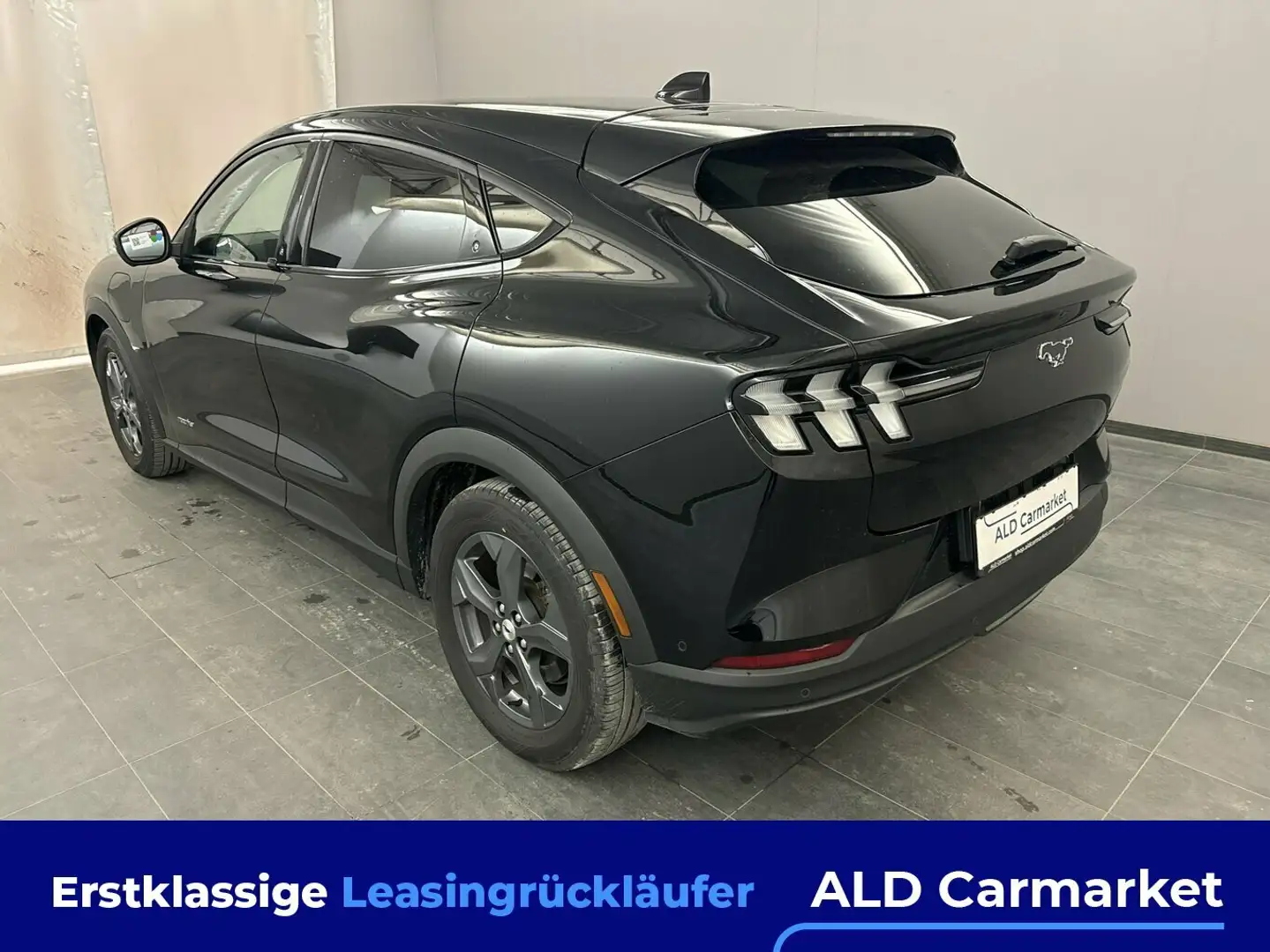 Ford Mustang Mach-E Geschlossen, 5-türig, Direktantrieb, 1-Gang Schwarz - 2