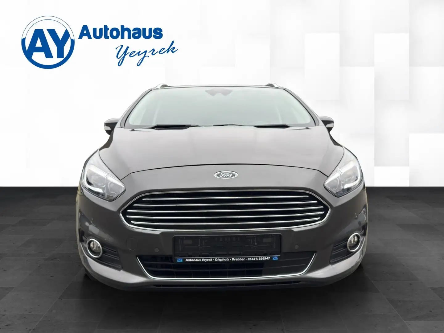 Ford S-Max Titanium 7 Sitze *NAV*LED*SHZ*CAM* Grau - 2