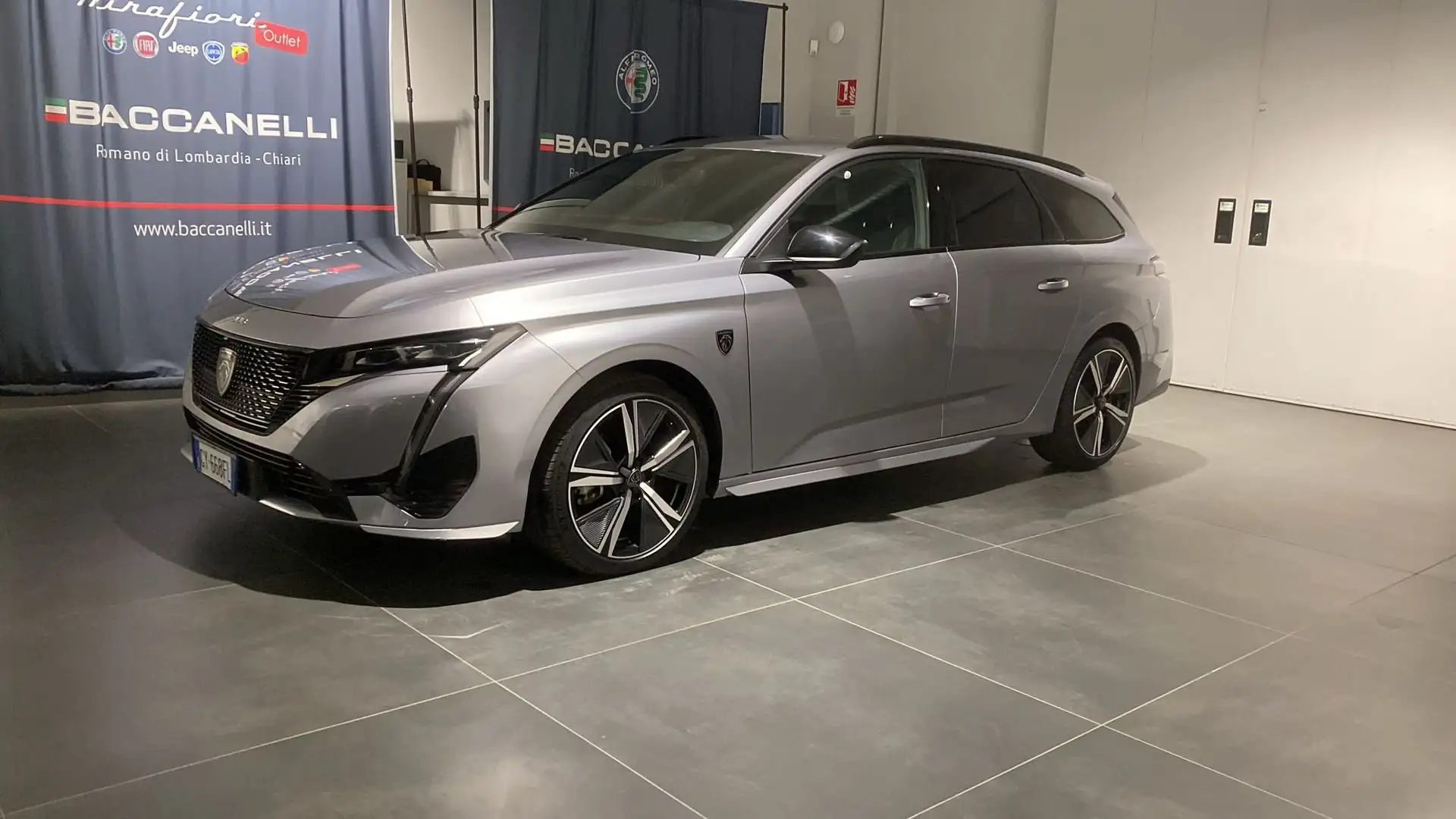 Peugeot 308 308 Hybrid 136 e-DCS6 SW GT Grijs - 1