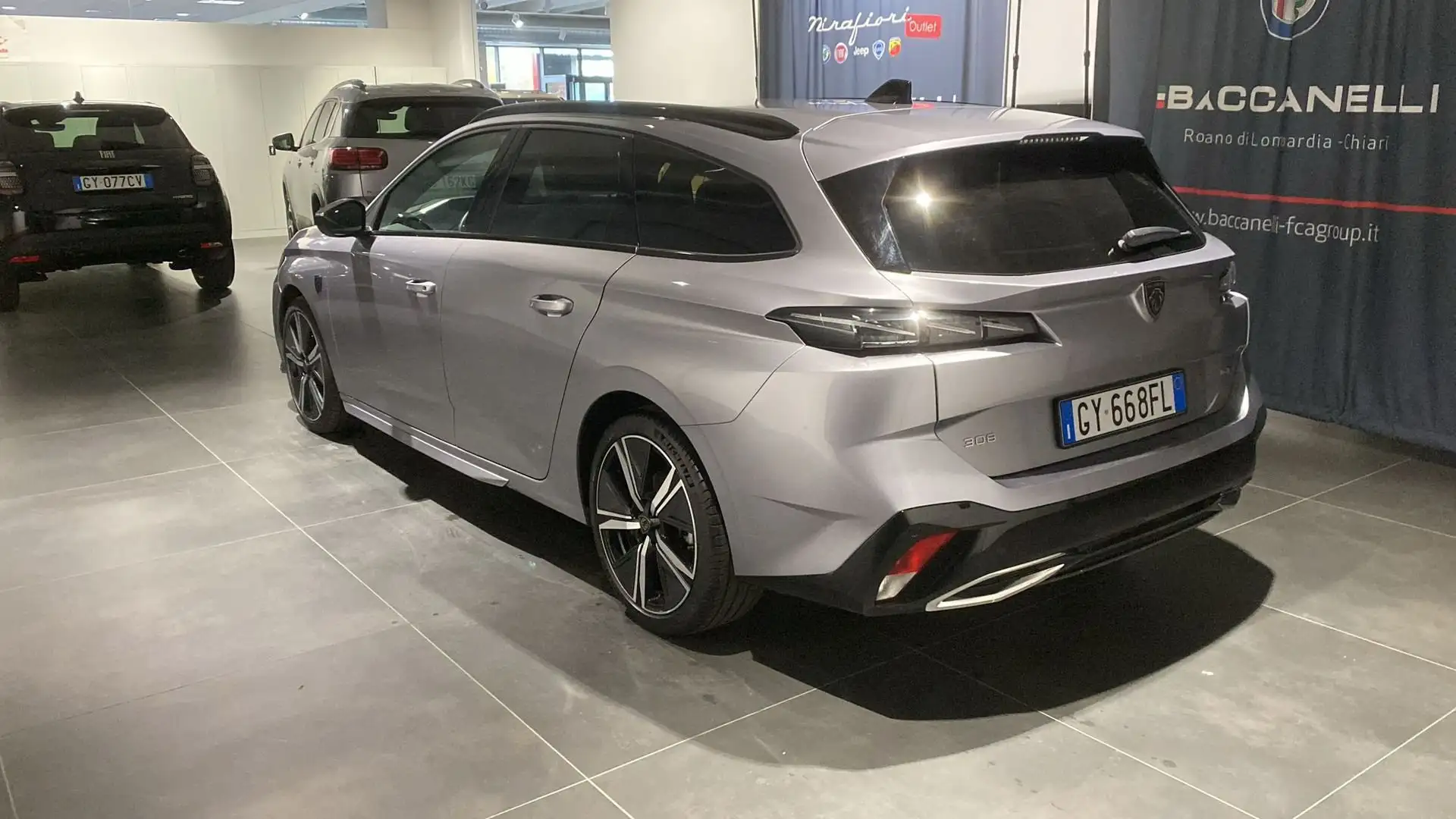 Peugeot 308 308 Hybrid 136 e-DCS6 SW GT Grijs - 2