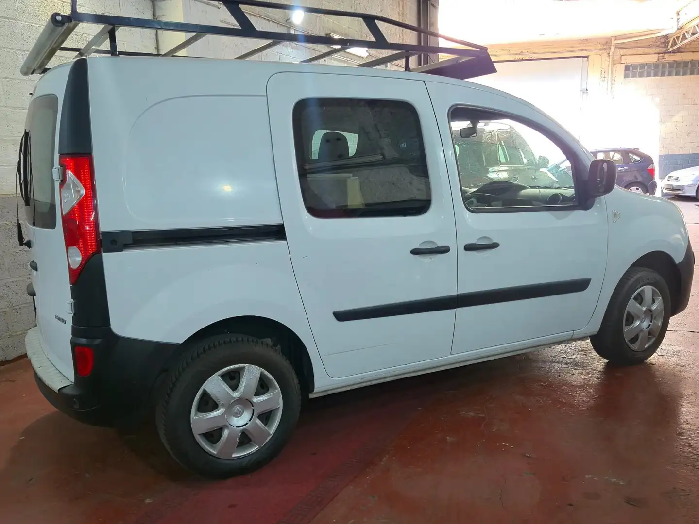 Renault Kangoo 1.5 dCi Authentique Wit - 1