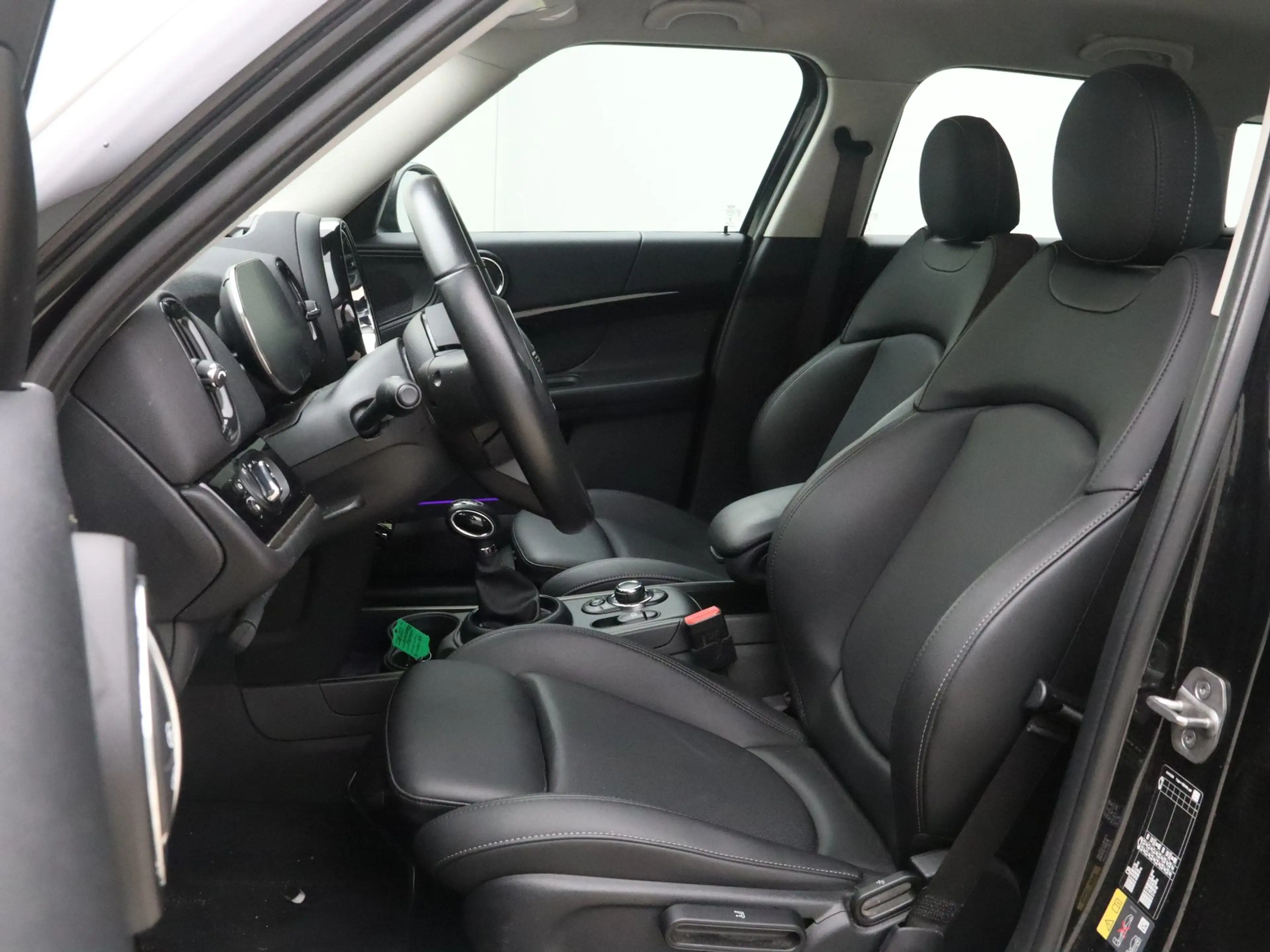 MINI Cooper SE Countryman ALL4 Classic — photo 4