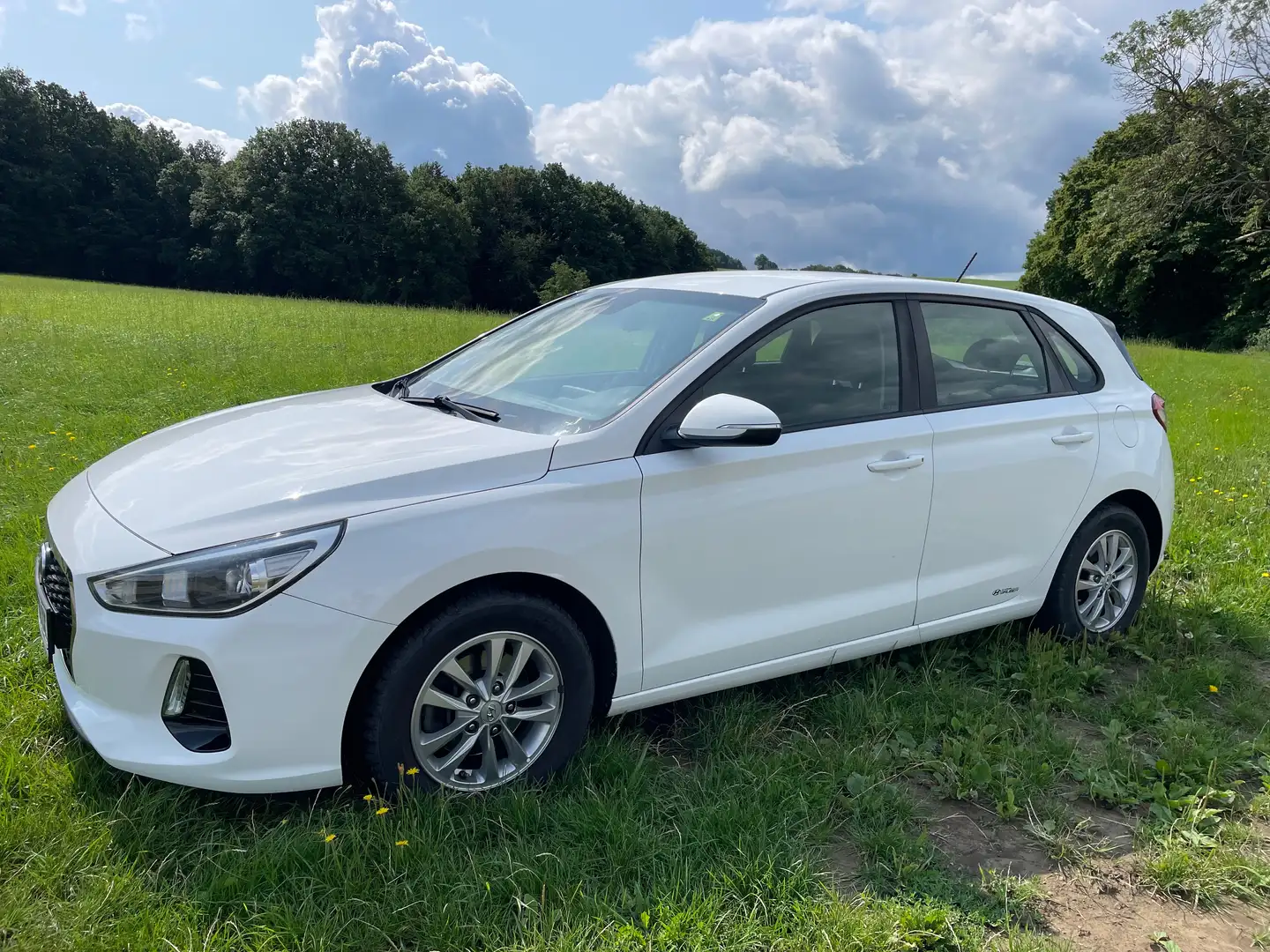 Hyundai i30 i30 CW 1,4 MPI Start/Stopp Comfort Comfort Weiß - 2