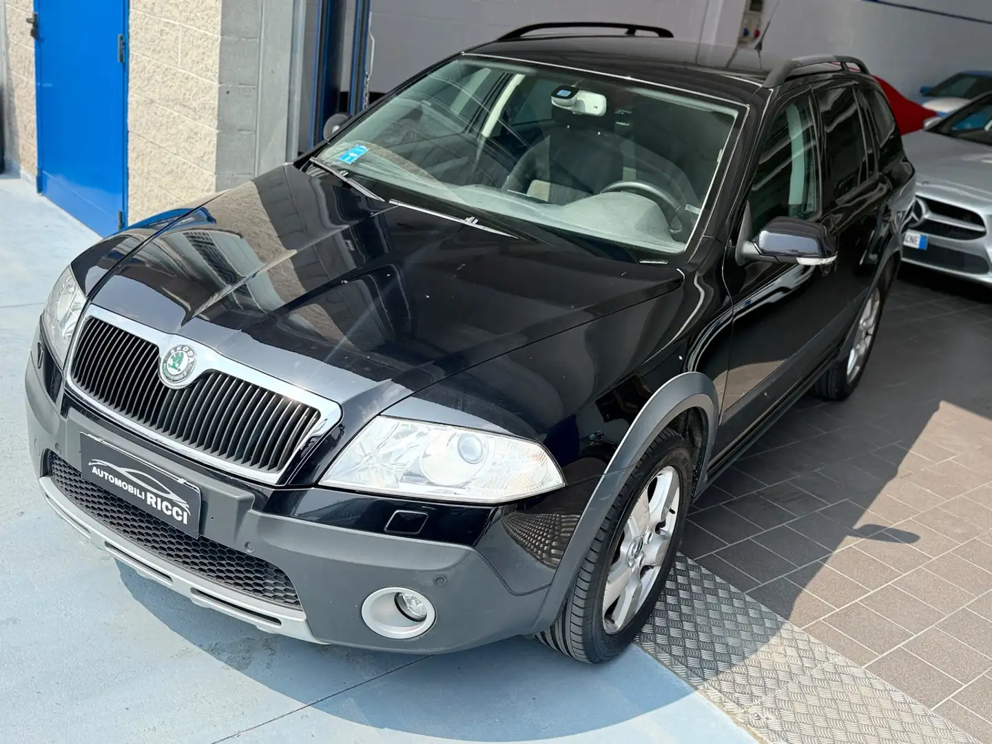 Skoda Octavia 2.0 TDI F.AP. 4x4 Wagon Scout 140CV Nero - 1