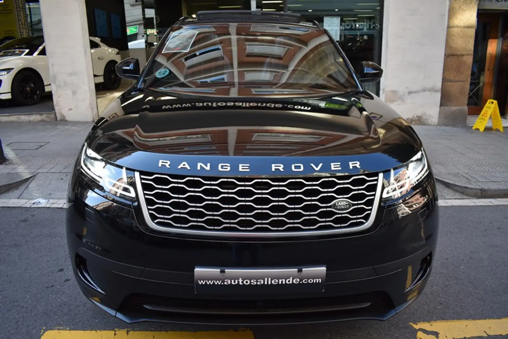 Land Rover Range Rover Velar 2.0 Si4 S 4WD Aut. 250 Negro - 2