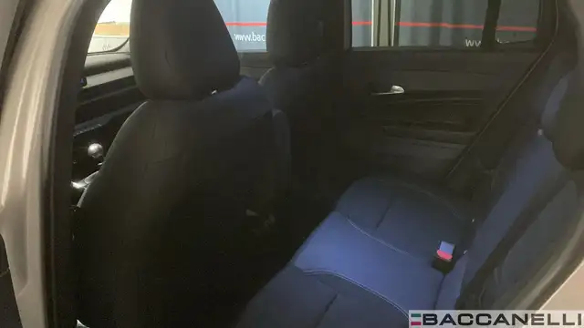 Jeep Avenger view 8